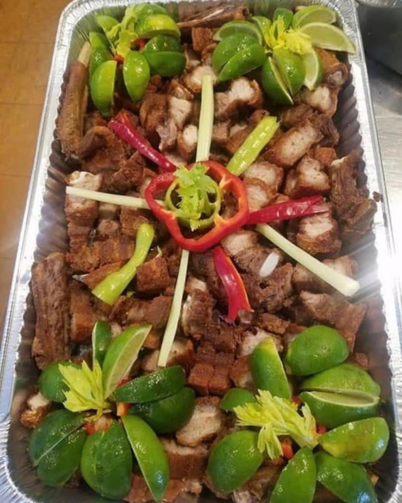 Bandeja de Chicharrón — fried pork belly tray