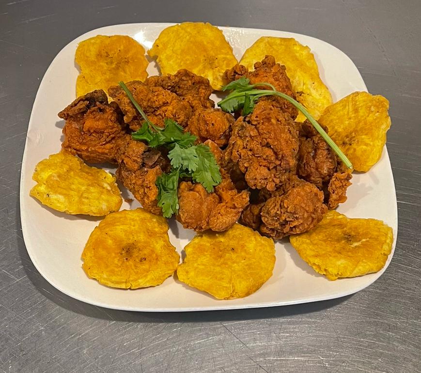 Traditional Dominican plate, hecho en casa